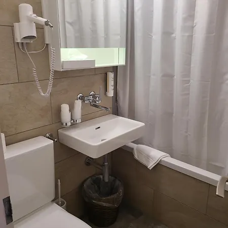 Hotel Residence 3* Γκρίντελβαλντ